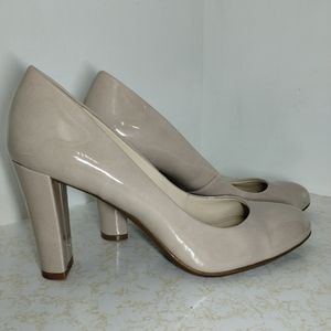 Calvin Klein shoes for women beige color, size (8.5 M)